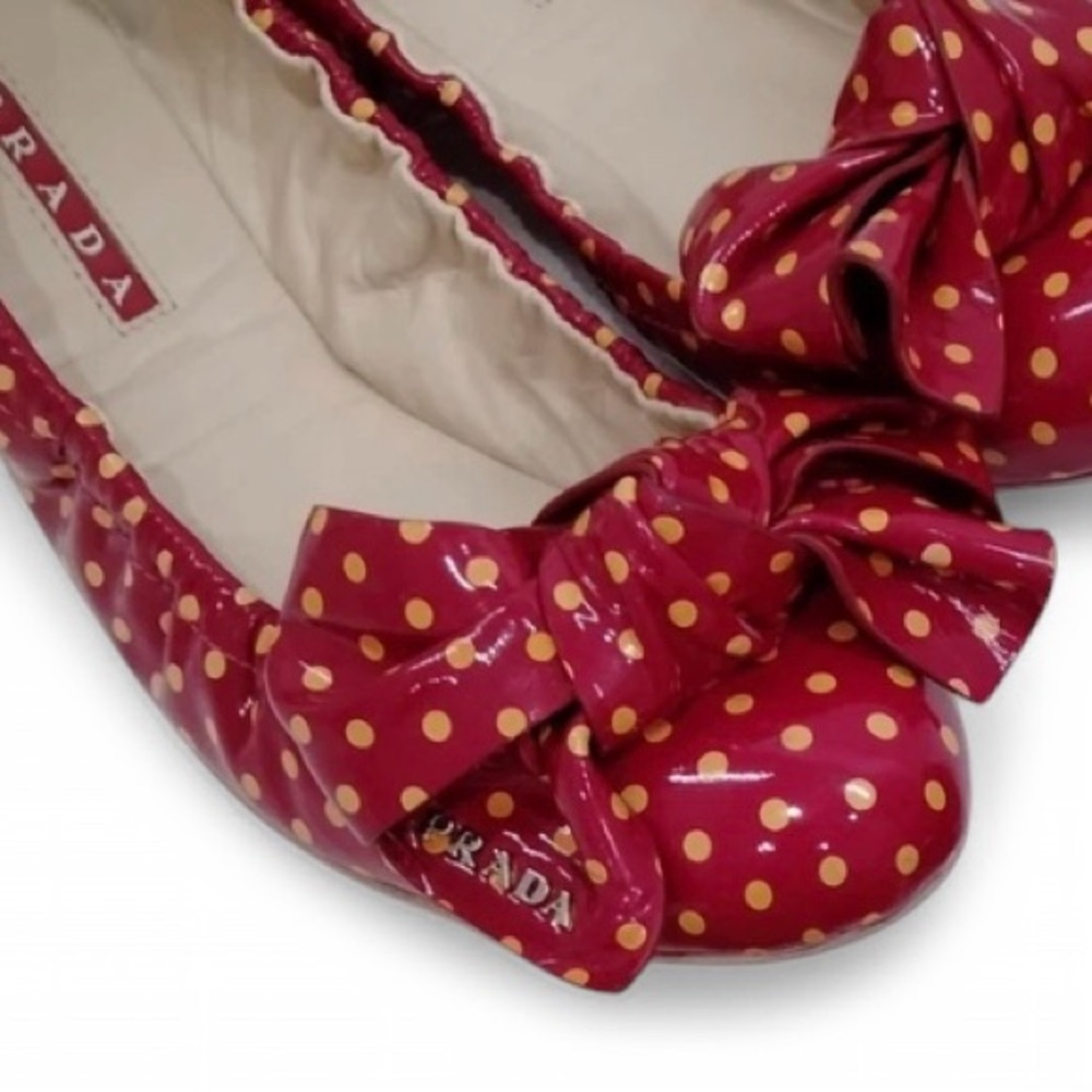 Prada Red Polka Dot Patent Ballet Flats with Bow IT35.5 - Picture 5 of 8